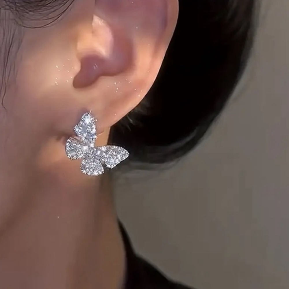 NWT! Shiny Butterfly Shaped Stud Earrings Full Of Zircon Zinc Alloy Jewe…